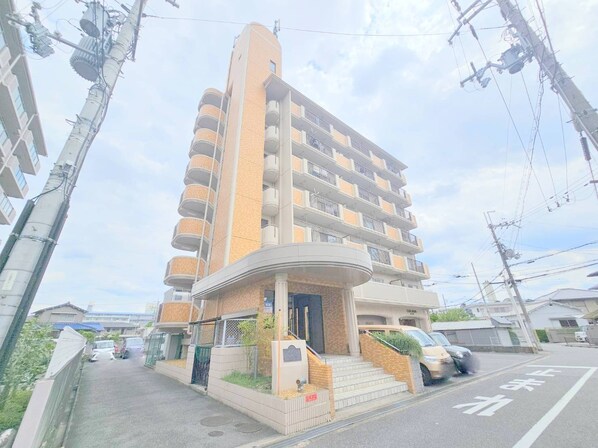 メゾンコルベーユの物件外観写真